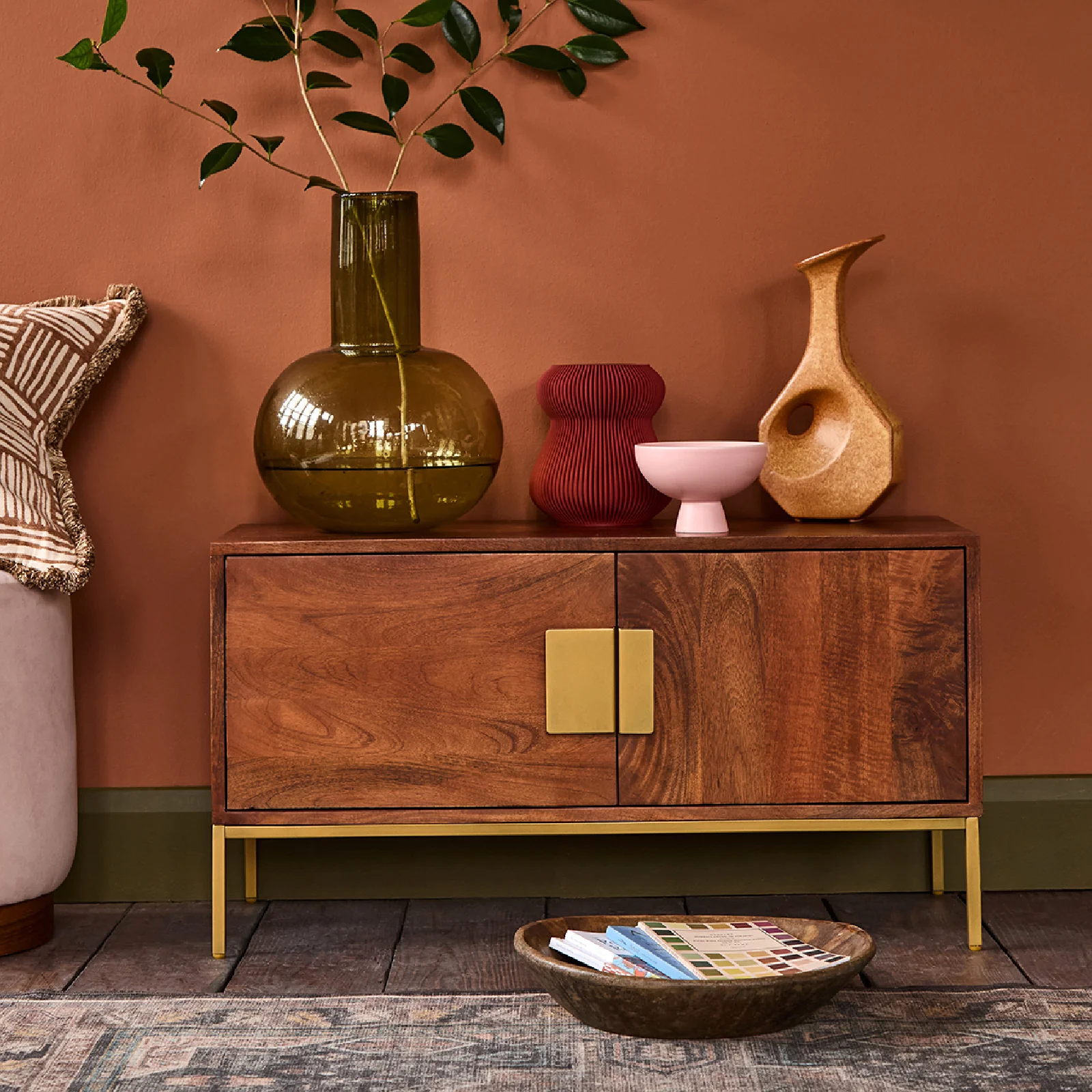 Banner Small TV Unit