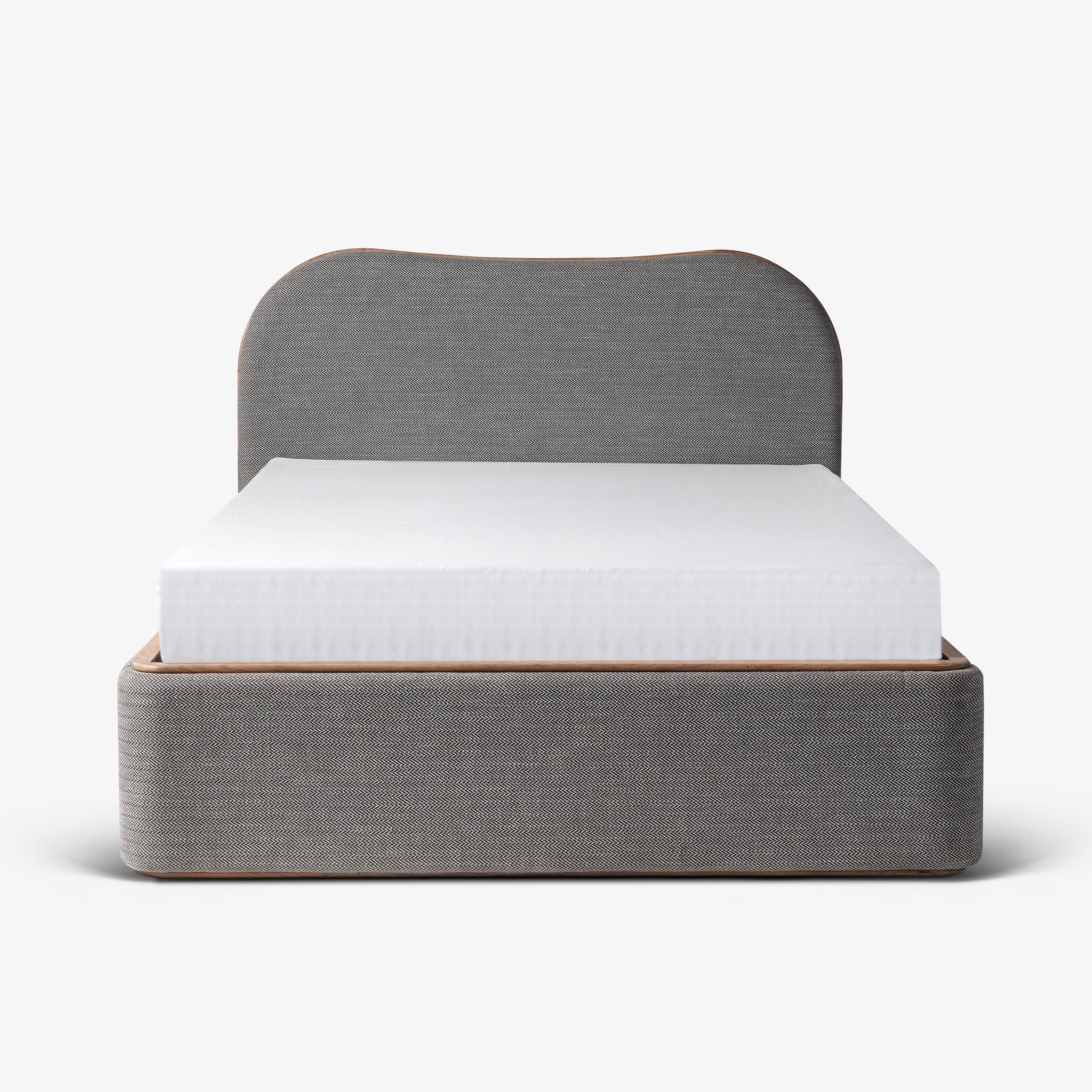 Le Dame Upholstered Queen Size Bed - Image 3