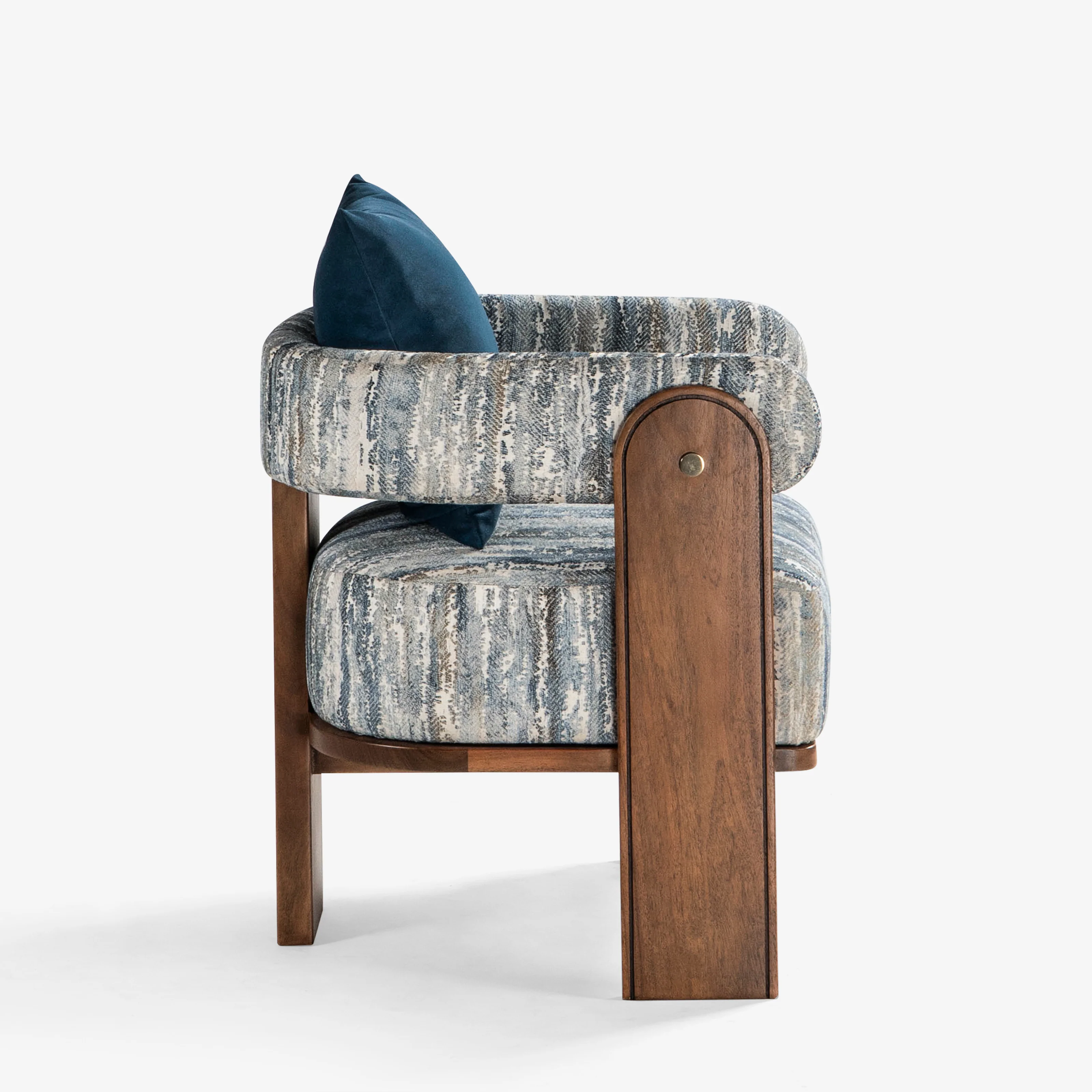 Le Dame Lounge Chair - Image 3