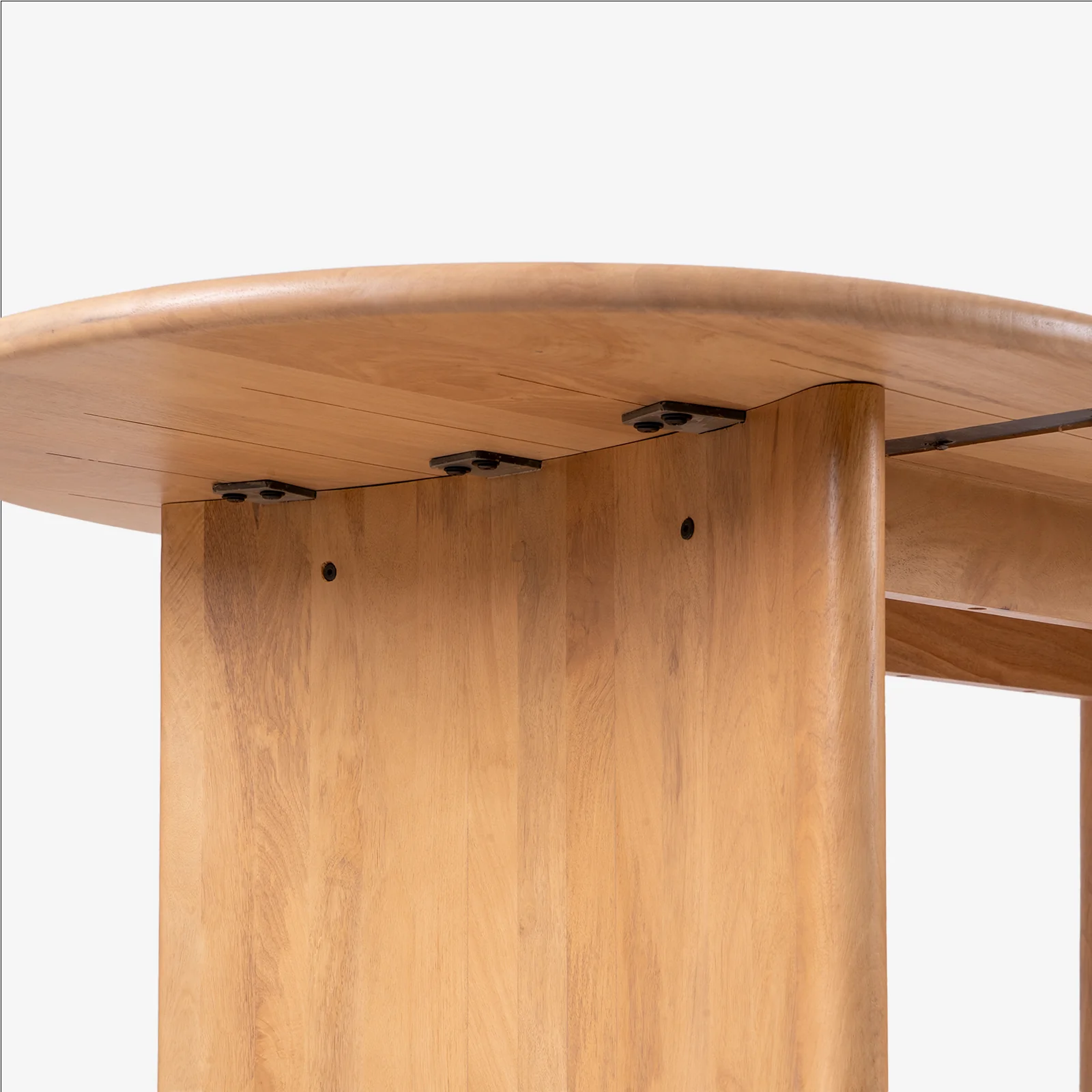 Saanra Dining Table - Image 10