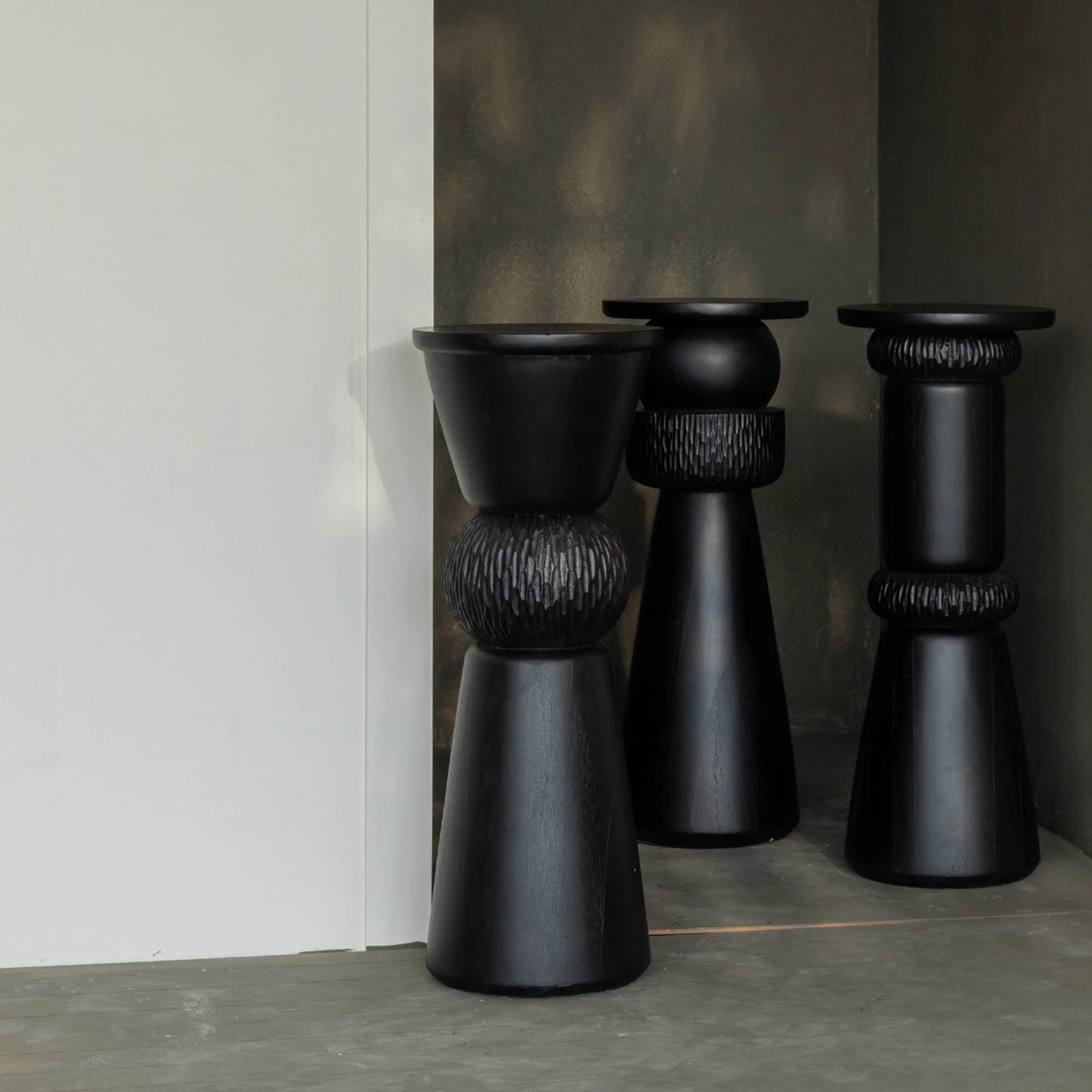 Saanra Side Table Set of 3 - Image 2