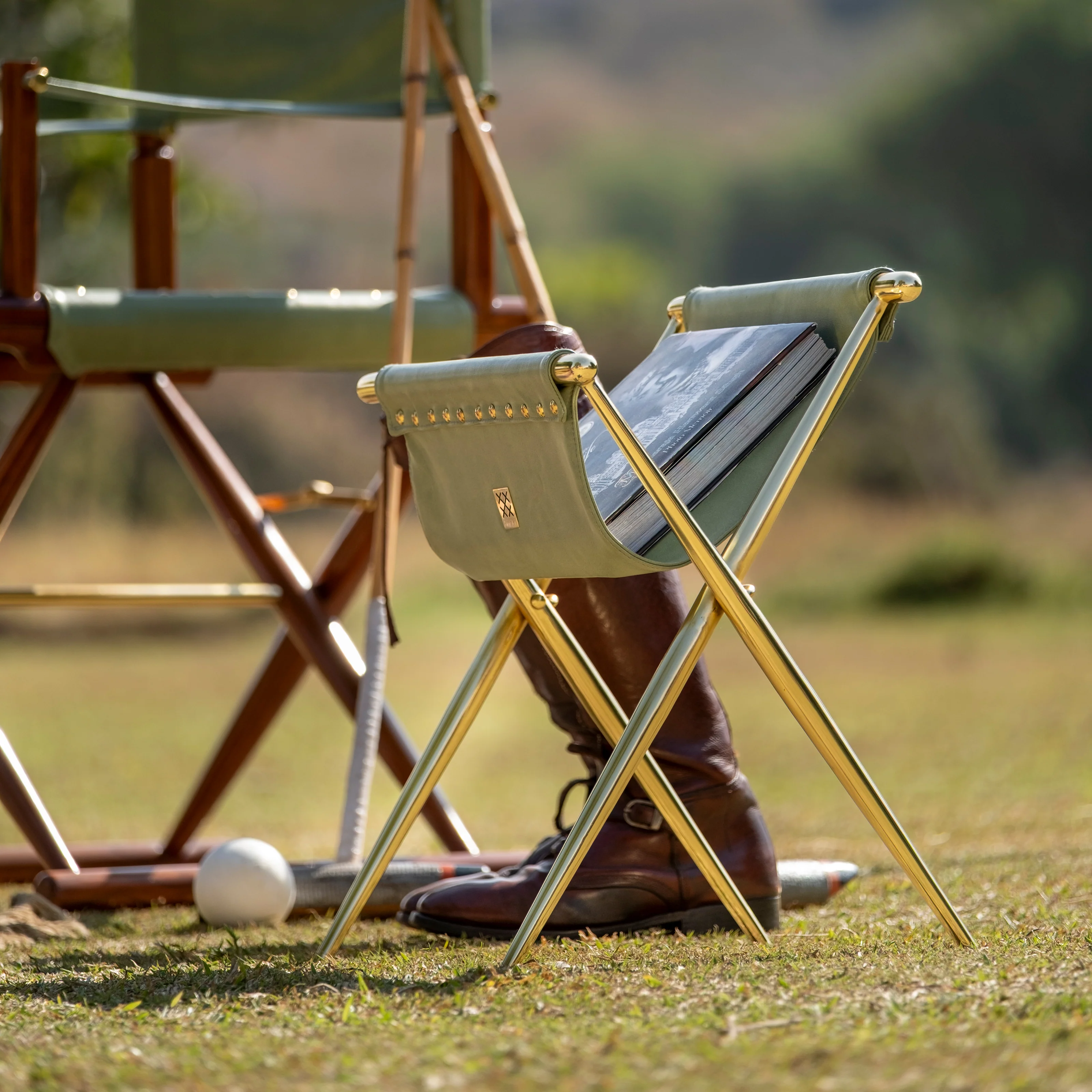 The Herald Magazine Rack - Image 4