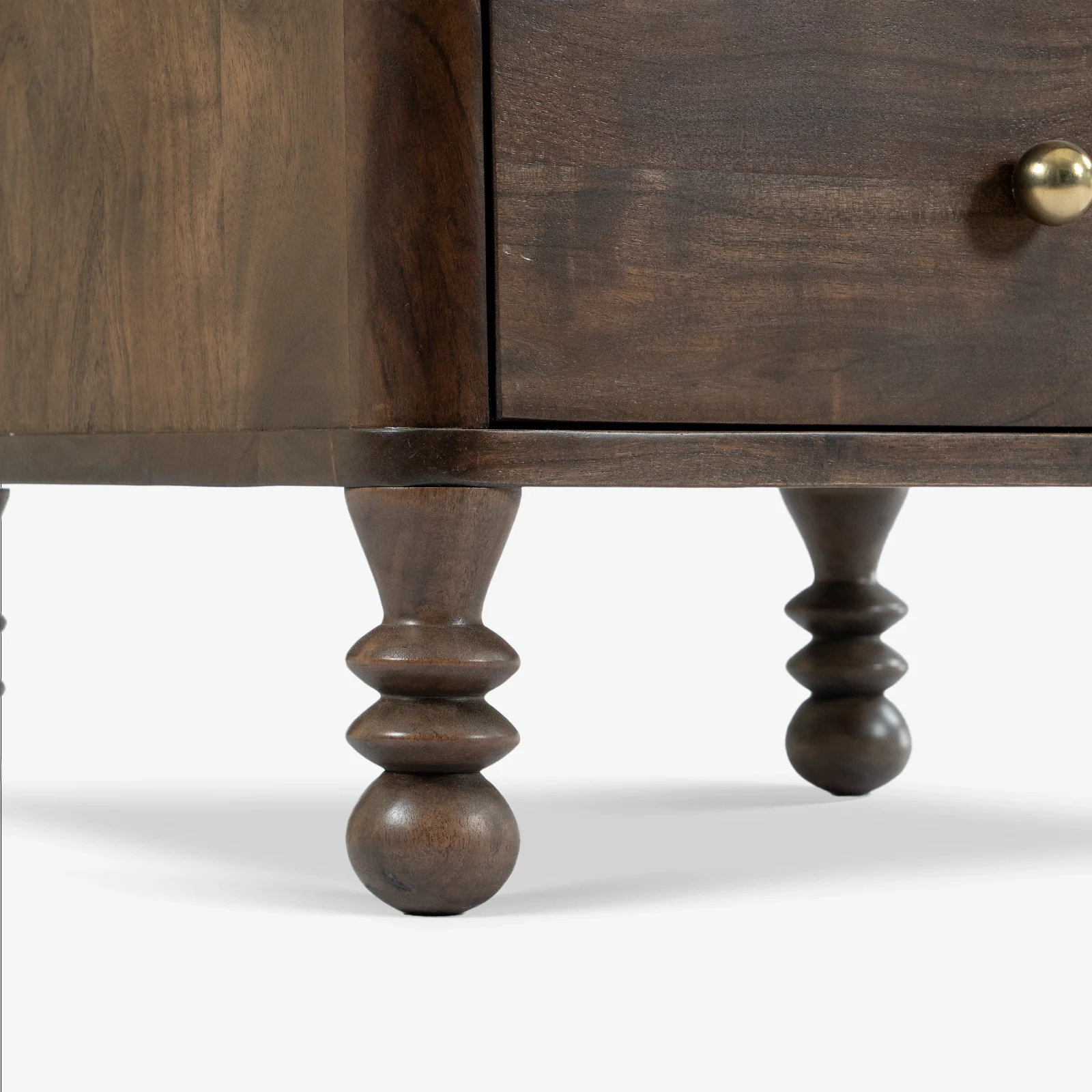 Ukti Bedside - Image 8